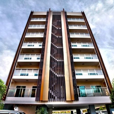 The Aim Sathorn Hotel Bangkok Bagian luar foto