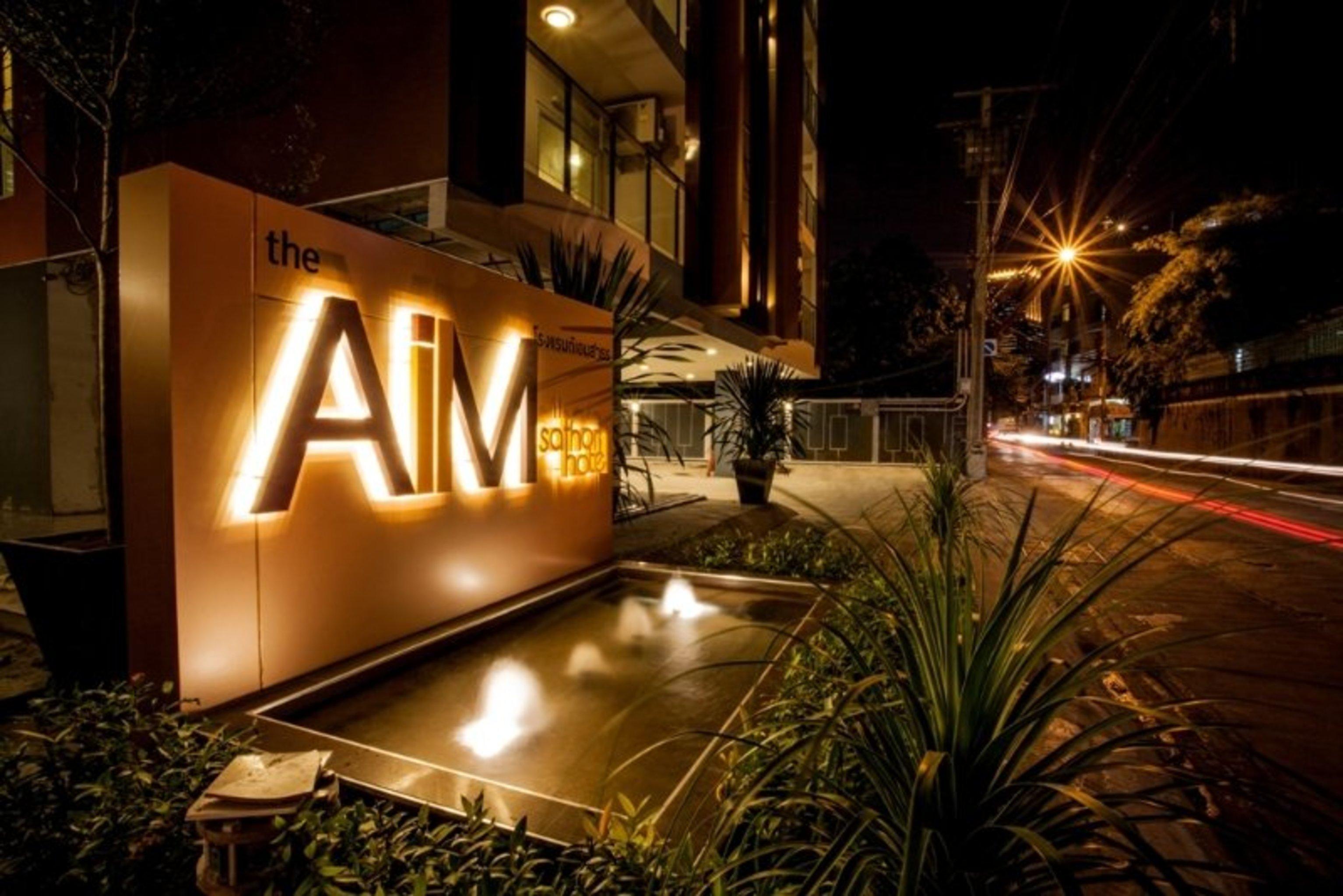 The Aim Sathorn Hotel Bangkok Bagian luar foto