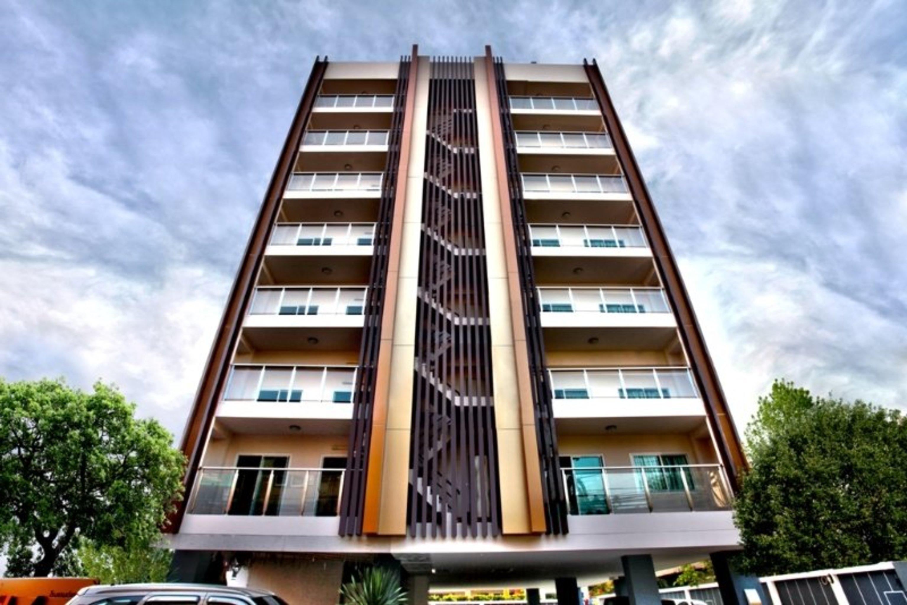The Aim Sathorn Hotel Bangkok Bagian luar foto