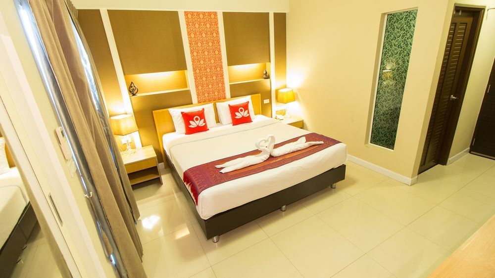 The Aim Sathorn Hotel Bangkok Bagian luar foto