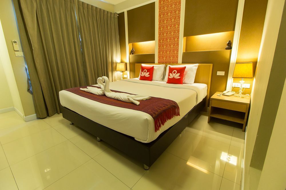 The Aim Sathorn Hotel Bangkok Bagian luar foto