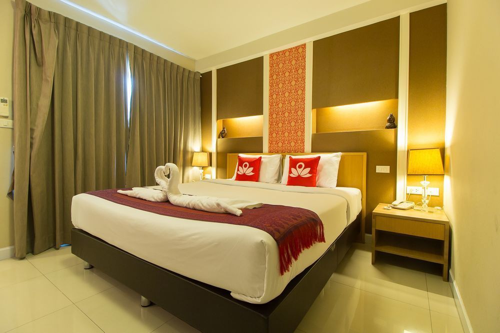The Aim Sathorn Hotel Bangkok Bagian luar foto